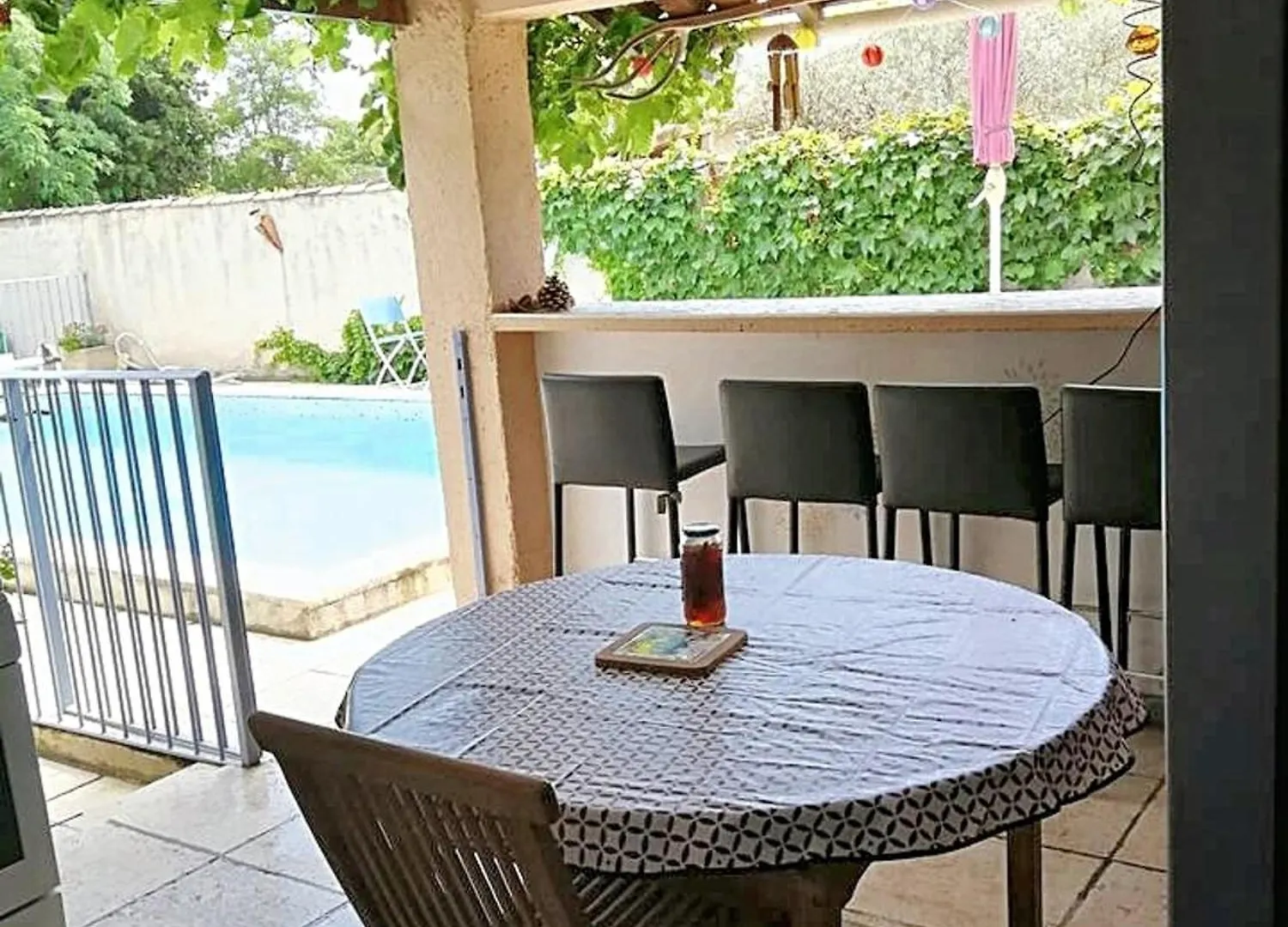 Apartment Appartement Charmant Proche D'Avignon Avec Piscine Privee Le Pontet  France